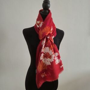 GALERIES LAFAYETTE Parisian Chic Red Floral Oversized Pashmina Scarf Wrap